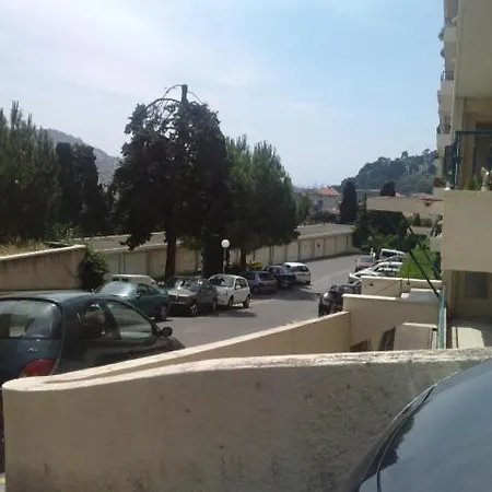 Apartamento Centre- Small Pied-a-terre Near Beaches Niza